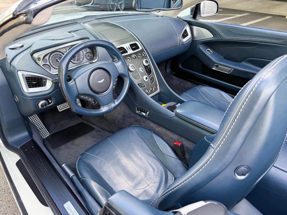 2014 Aston Martin Vanquish 2nd Gen - Image 24 of 31