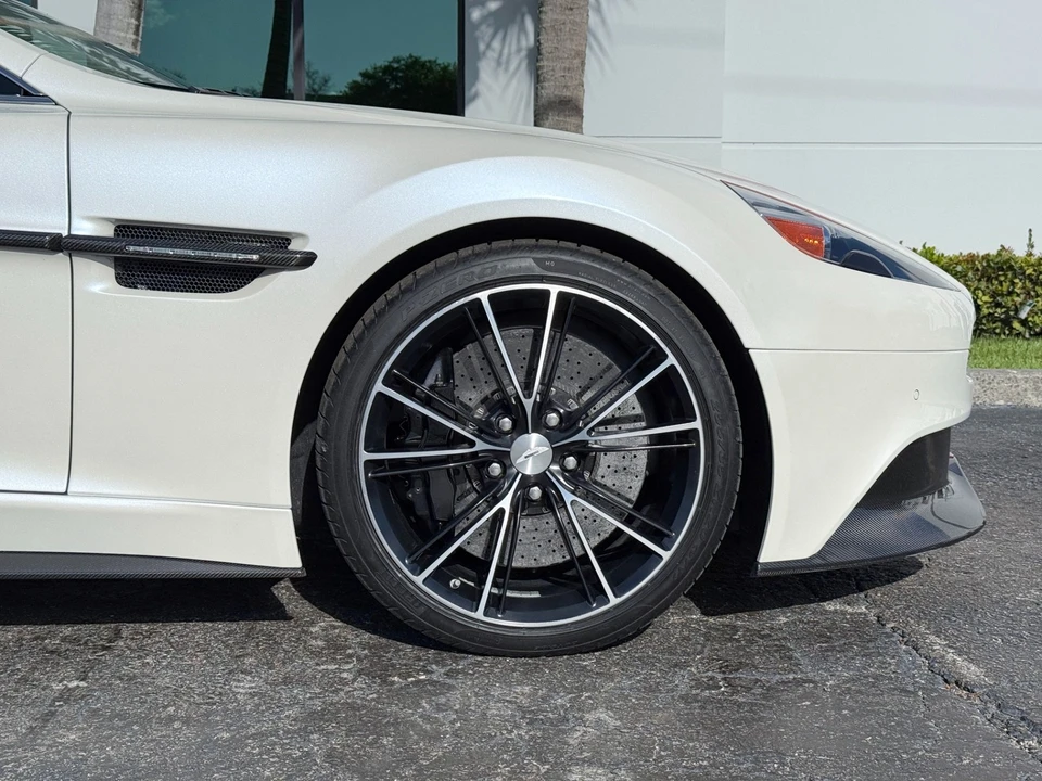 2014 Aston Martin Vanquish 2nd Gen - Image 19 of 21
