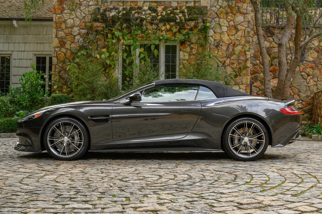2014 Aston Martin Vanquish 2nd Gen - Image 13 of 31