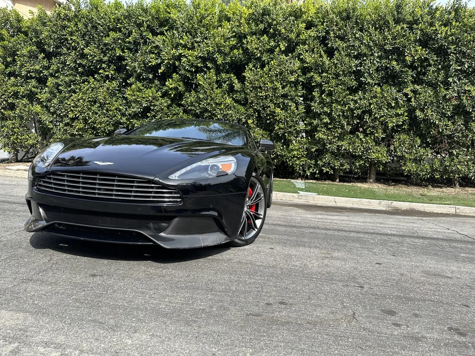 2014 Aston Martin Vanquish 2nd Gen - Image 30 of 31