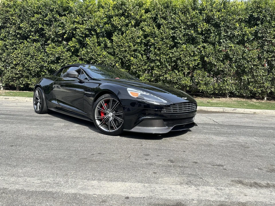 2014 Aston Martin Vanquish 2nd Gen - Image 27 of 31