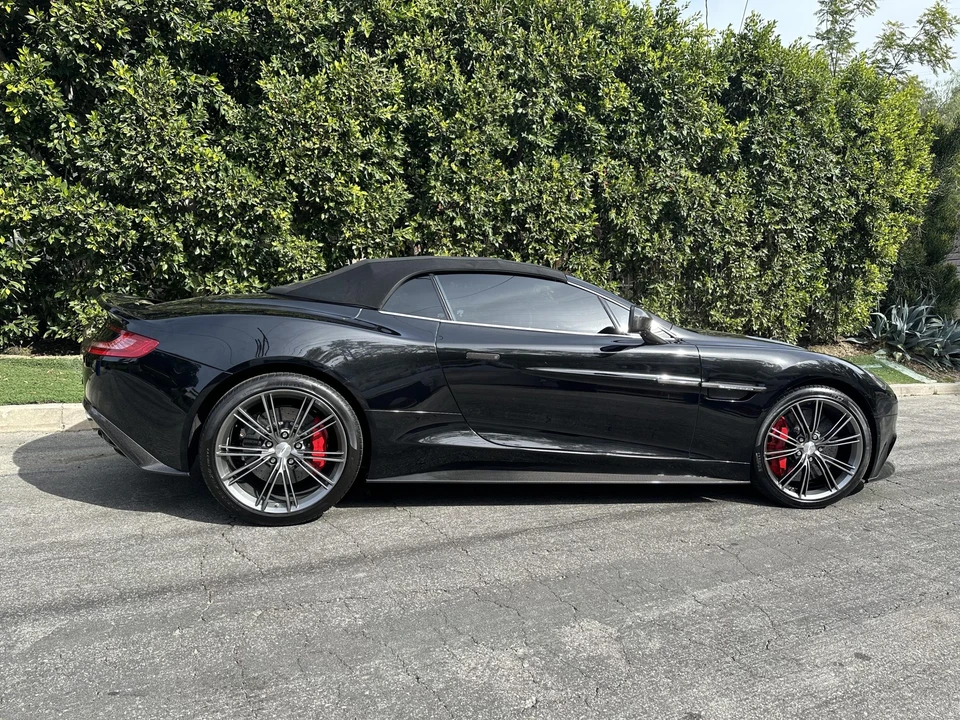 2014 Aston Martin Vanquish 2nd Gen - Image 22 of 31