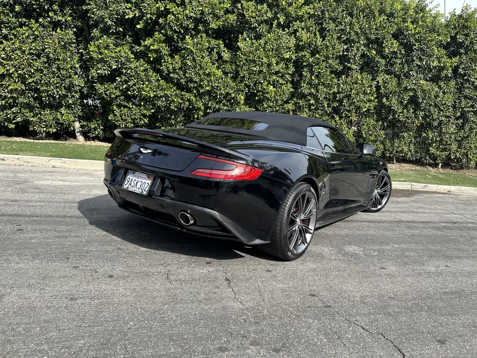 2014 Aston Martin Vanquish 2nd Gen - Image 21 of 31