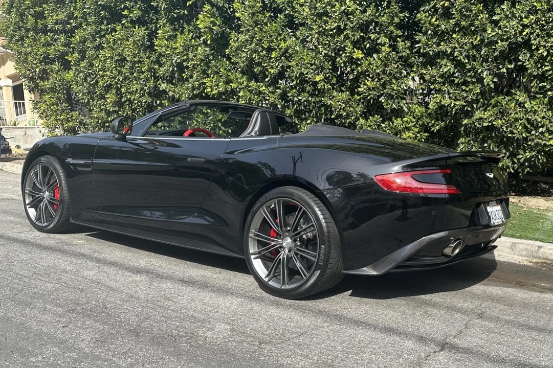 2014 Aston Martin Vanquish 2nd Gen - Image 15 of 31
