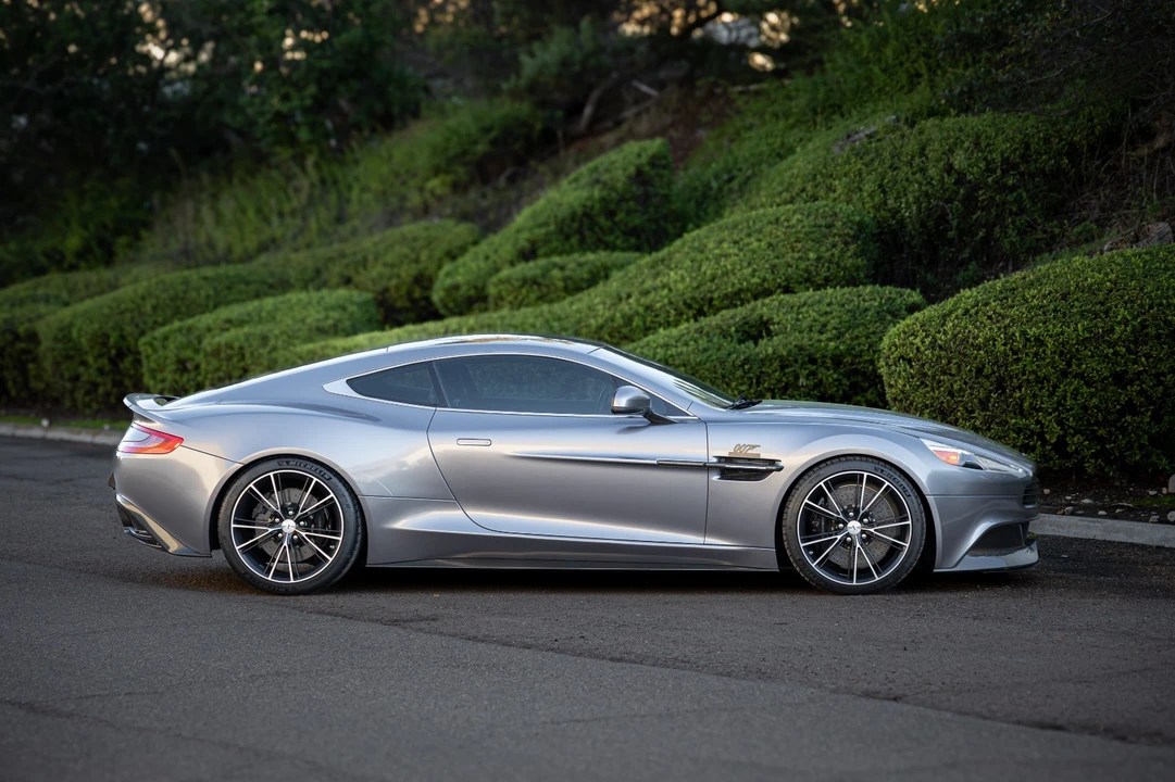 2014 Aston Martin Vanquish 2nd Gen - Image 17 of 21