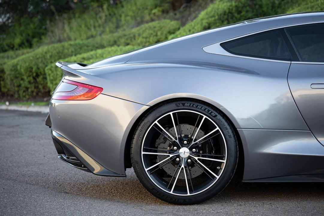 2014 Aston Martin Vanquish 2nd Gen - Image 19 of 21