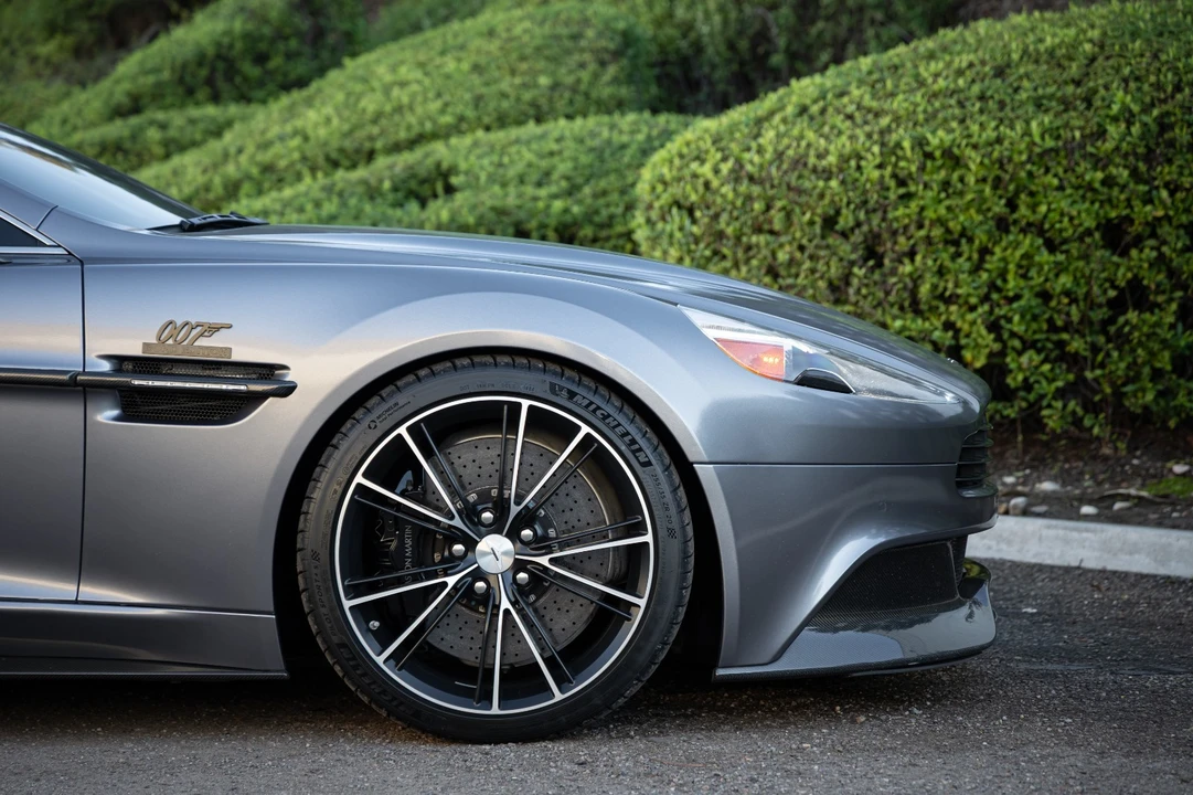 2014 Aston Martin Vanquish 2nd Gen - Image 18 of 21