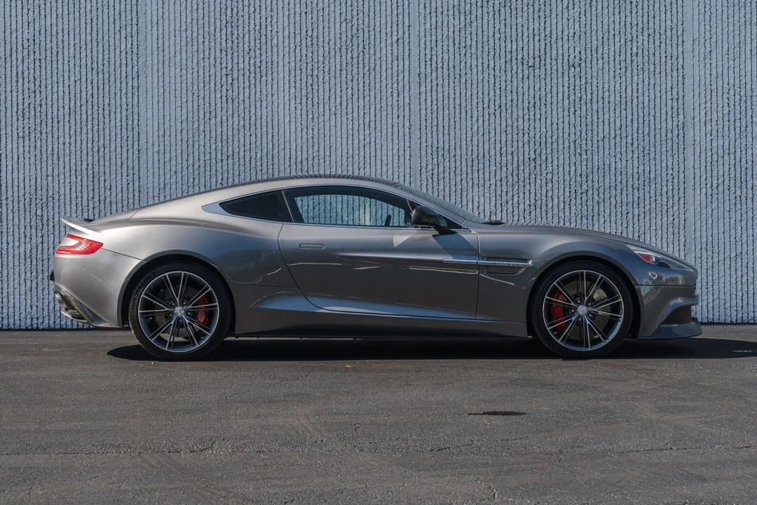 2014 Aston Martin Vanquish 2nd Gen - Image 8 of 12
