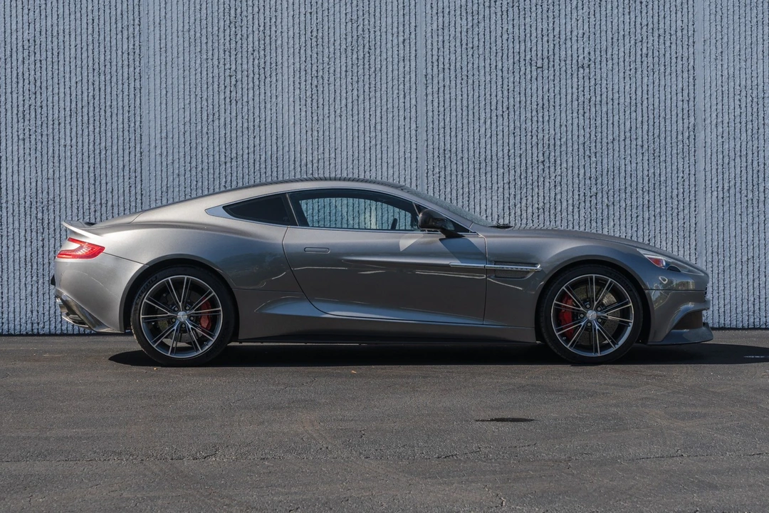 2014 Aston Martin Vanquish 2nd Gen - Image 8 of 12