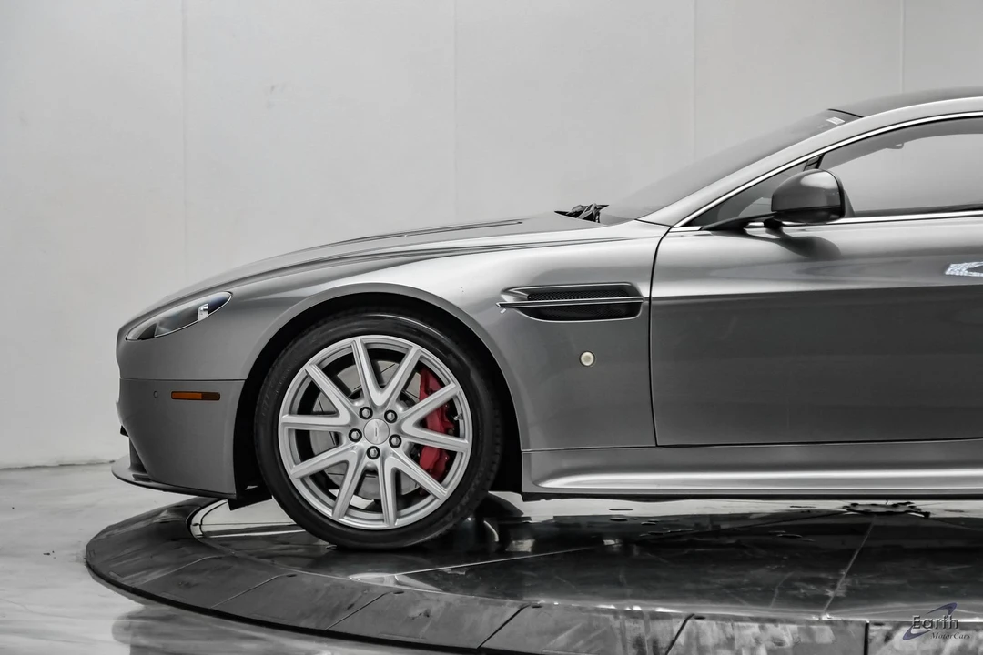 2014 Aston Martin Vantage - Image 10 of 31