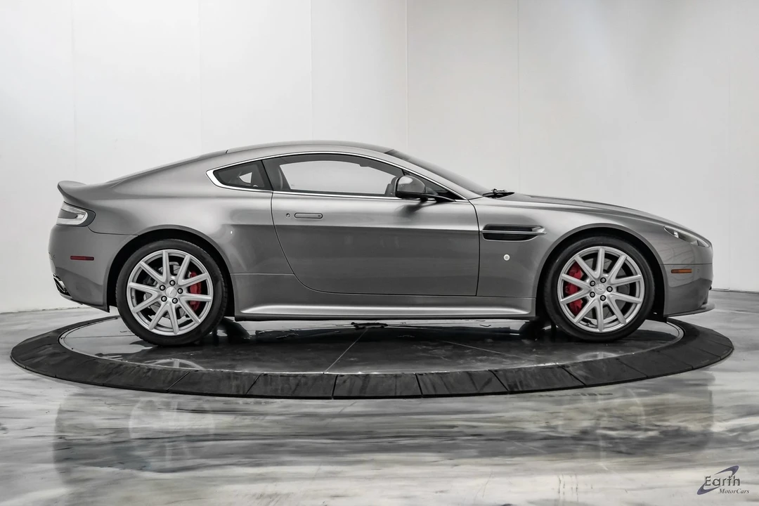 2014 Aston Martin Vantage - Image 24 of 31