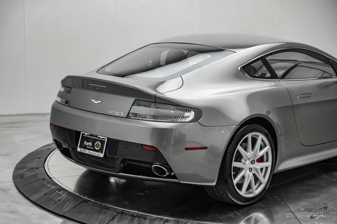 2014 Aston Martin Vantage - Image 22 of 31