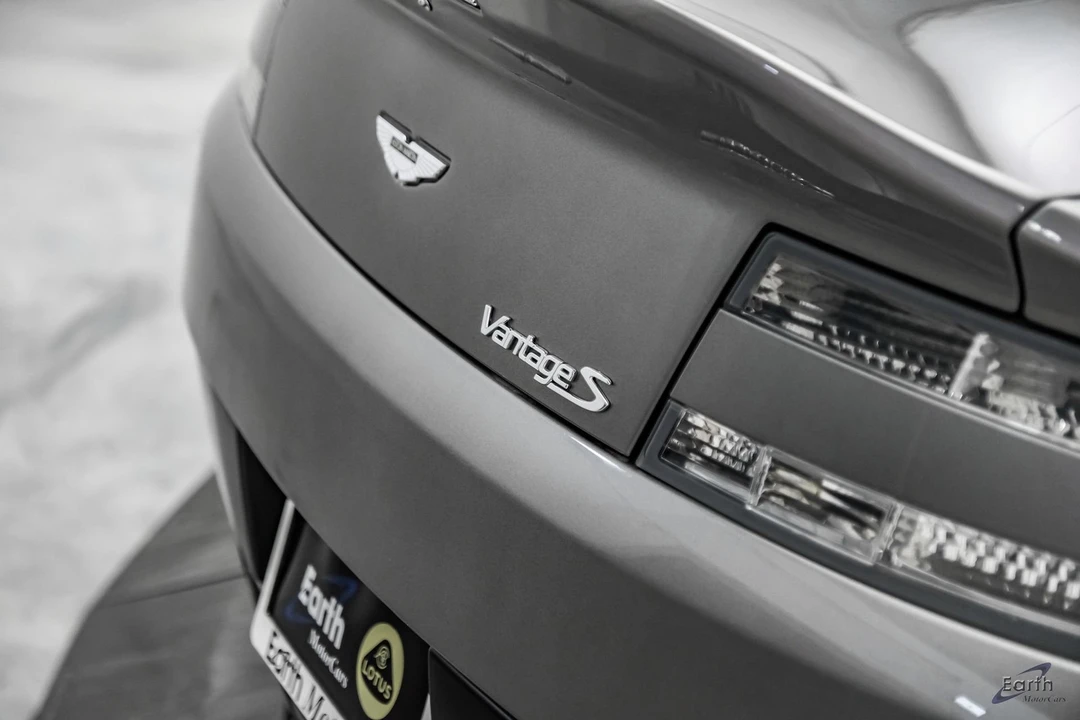 2014 Aston Martin Vantage - Image 19 of 31