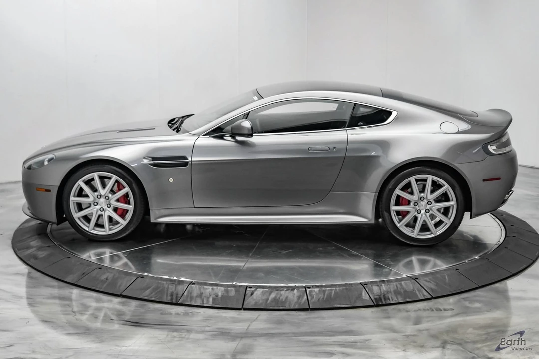 2014 Aston Martin Vantage - Image 9 of 31