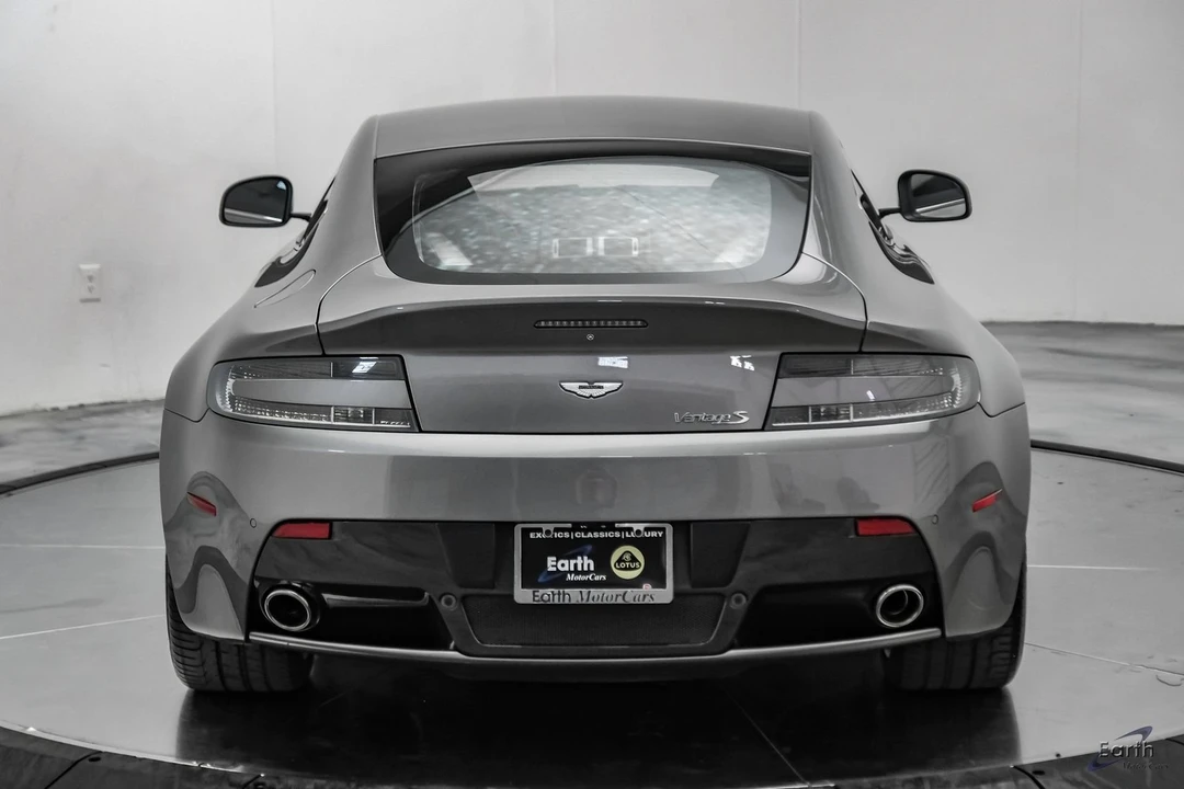 2014 Aston Martin Vantage - Image 16 of 31
