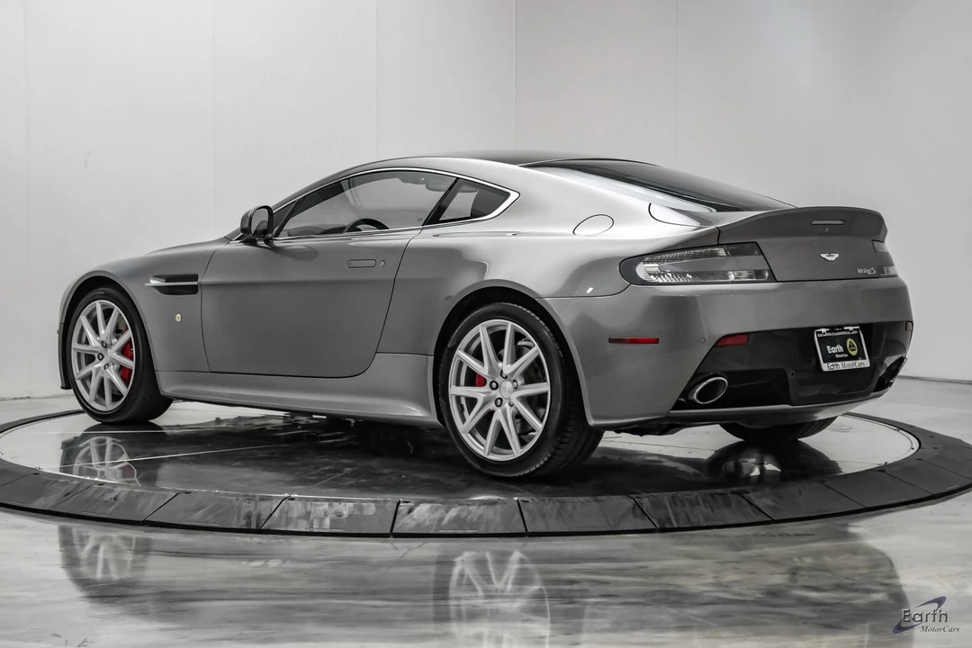 2014 Aston Martin Vantage - Image 12 of 31