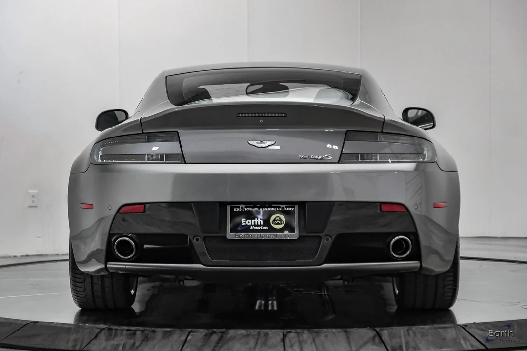 2014 Aston Martin Vantage - Image 15 of 31