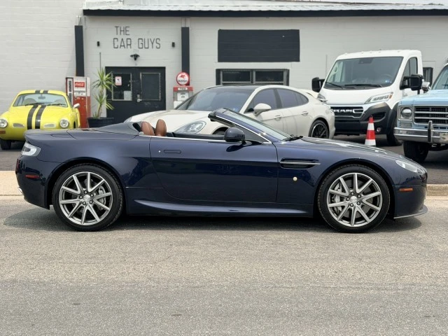 2014 Aston Martin Vantage - Image 16 of 19