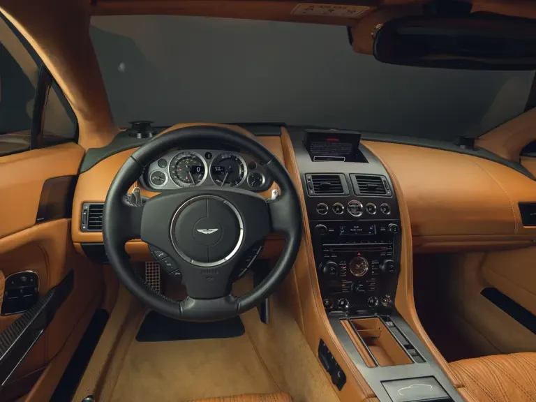 2014 Aston Martin Vantage - Image 5 of 29