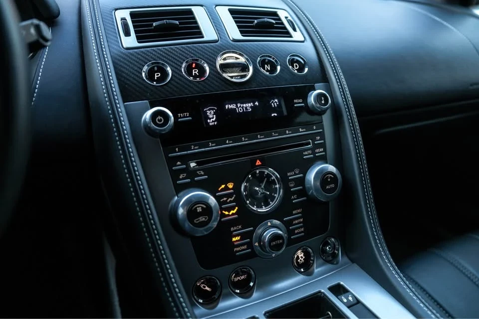 2014 Aston Martin DB9 - Image 16 of 17
