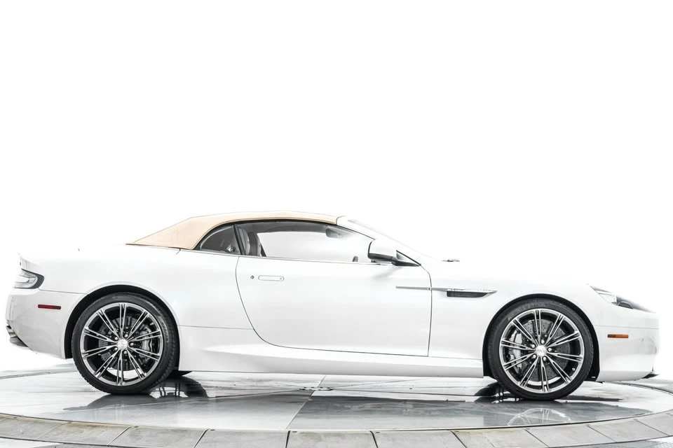 2014 Aston Martin DB9 - Image 14 of 15