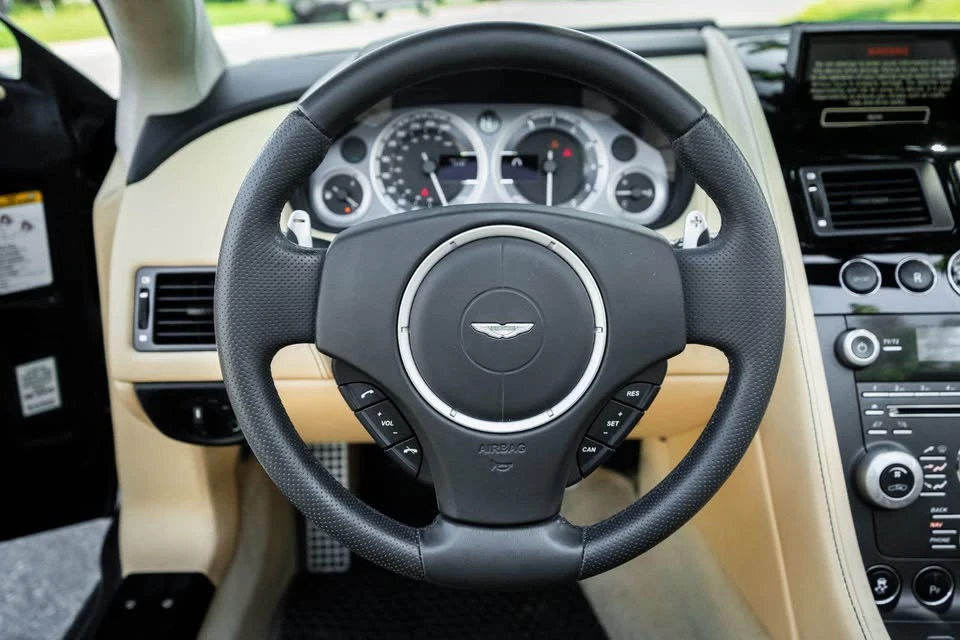 2014 Aston Martin V8 Vantage (2006-2017) - Image 10 of 20