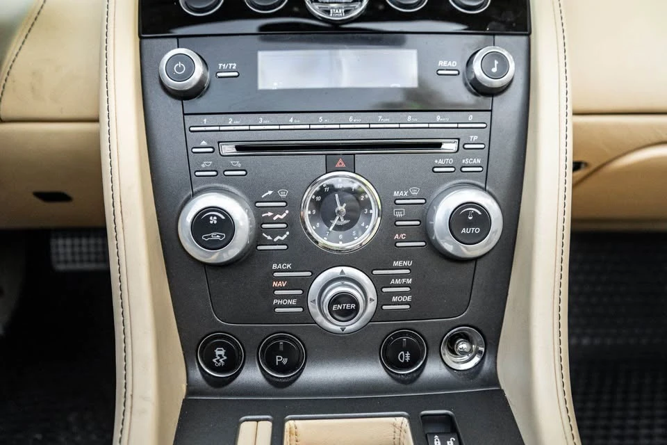 2014 Aston Martin V8 Vantage (2006-2017) - Image 17 of 20