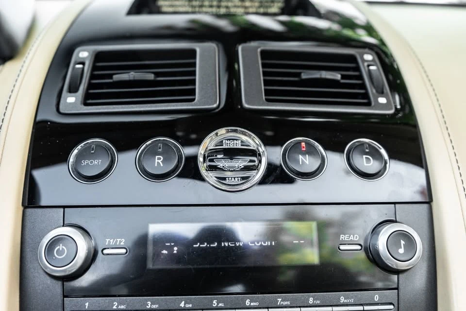 2014 Aston Martin V8 Vantage (2006-2017) - Image 6 of 14