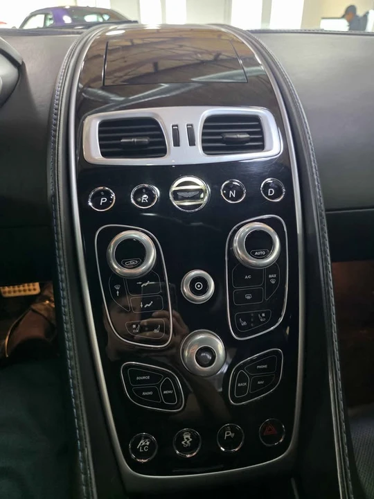 2014 Aston Martin Vanquish 2nd Gen - Image 14 of 19