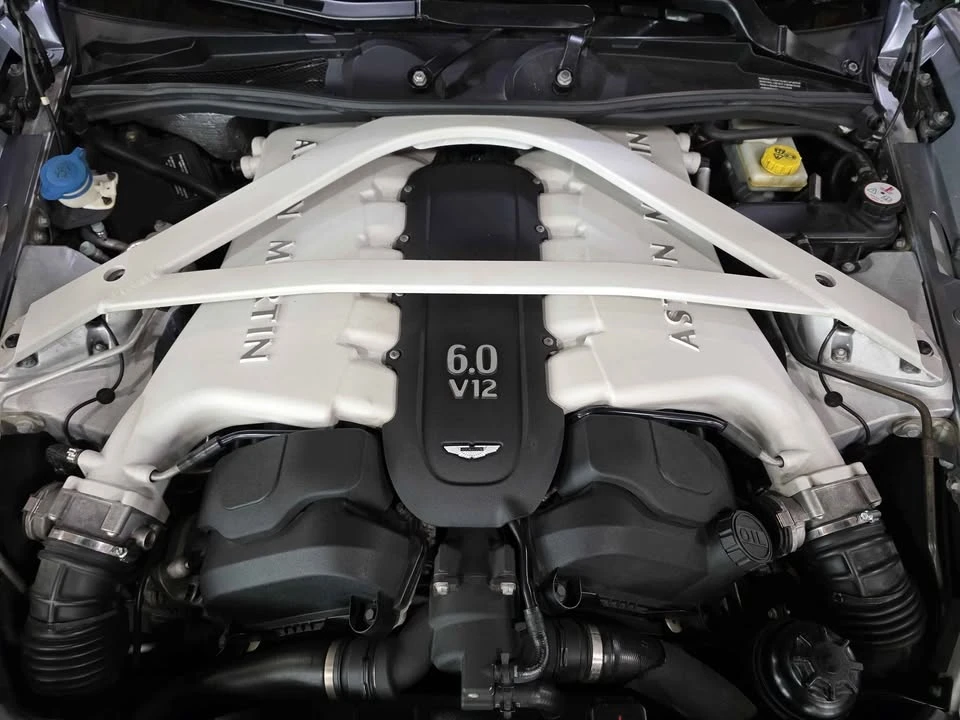 2014 Aston Martin Vanquish 2nd Gen - Image 17 of 19