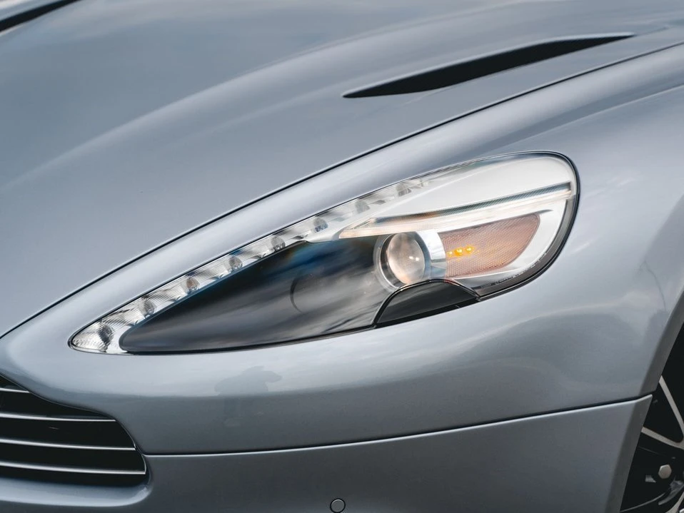 2014 Aston Martin Vanquish 2nd Gen - Image 13 of 20