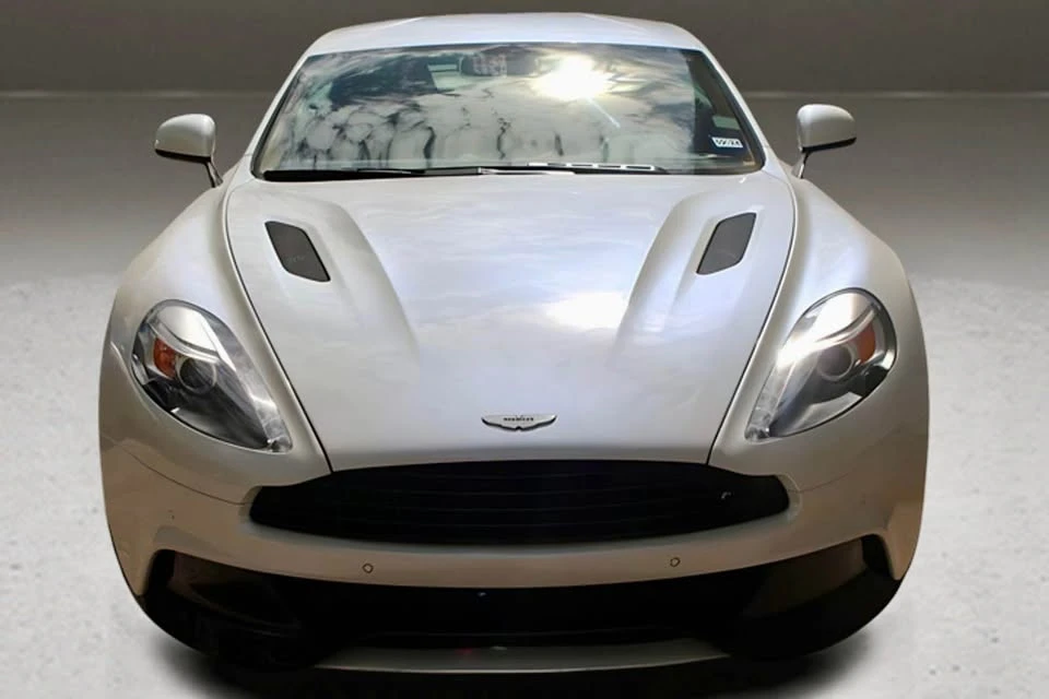 2014 Aston Martin Vanquish 2nd Gen - Image 2 of 17