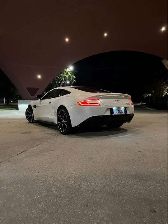 2014 Aston Martin Vanquish 2nd Gen - Image 15 of 18
