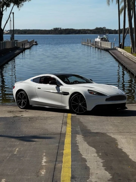 2014 Aston Martin Vanquish 2nd Gen - Image 16 of 18
