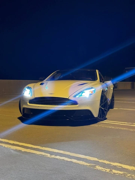 2014 Aston Martin Vanquish 2nd Gen - Image 11 of 18