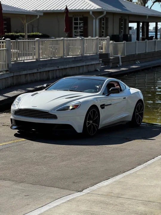 2014 Aston Martin Vanquish 2nd Gen - Image 17 of 18