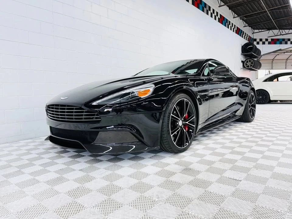 2014 Aston Martin Vanquish 2nd Gen - Image 17 of 18