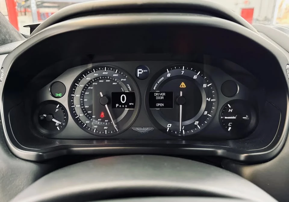 2014 Aston Martin Vanquish 2nd Gen - Image 2 of 18