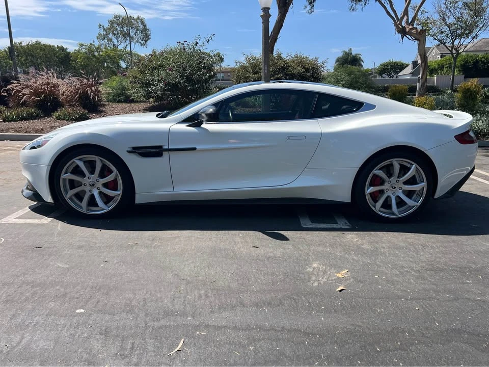 2014 Aston Martin Vanquish 2nd Gen - Image 2 of 9