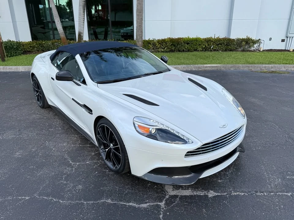 2014 Aston Martin Vanquish 2nd Gen - Image 9 of 20