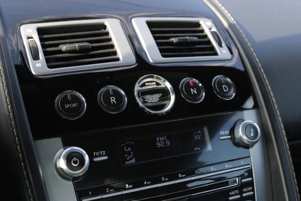 2014 Aston Martin V8 Vantage (2006-2017) - Image 6 of 8