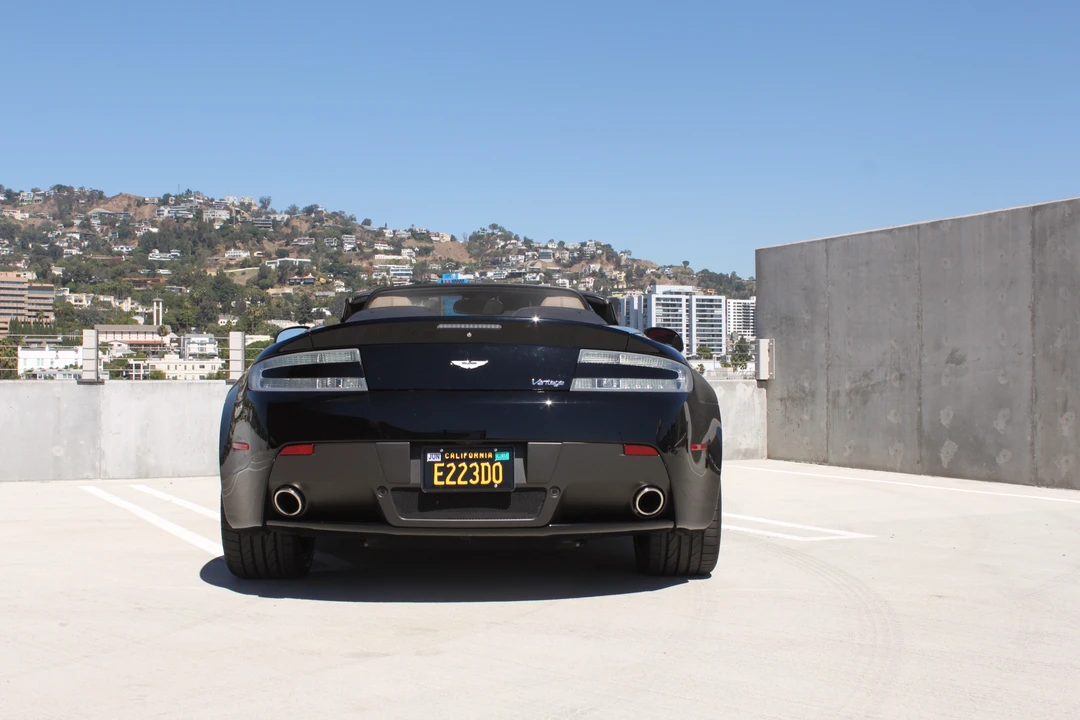2014 Aston Martin V8 Vantage (2006-2017) - Image 4 of 10