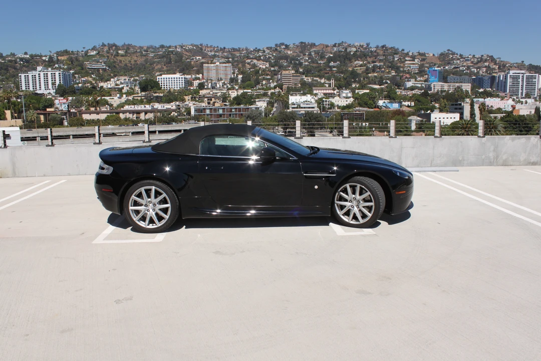 2014 Aston Martin V8 Vantage (2006-2017) - Image 9 of 10