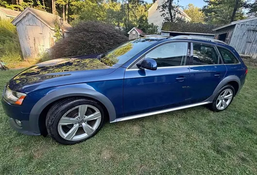 2014 Audi A4 1.8T Avant Quattro Wagon 4D