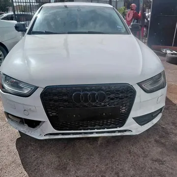 2014 Audi A4 2.0T Premium Sedan 4D