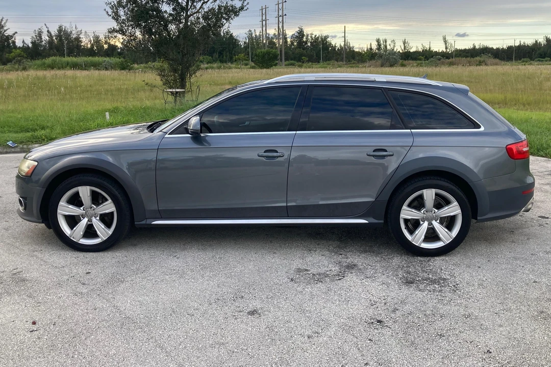 2014 Audi B8 A4 - Image 3 of 31