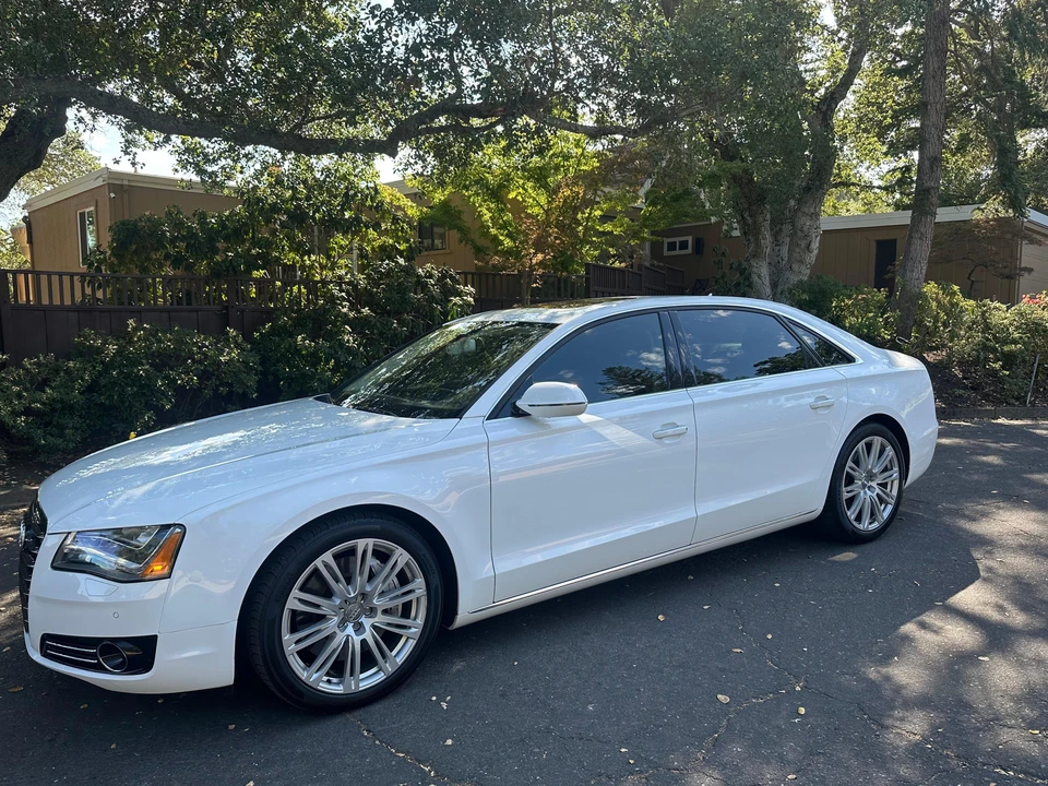 2014 Audi D4 A8 - Image 8 of 31