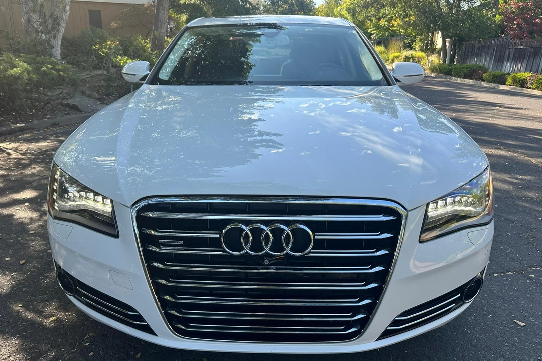 2014 Audi D4 A8 - Image 2 of 31