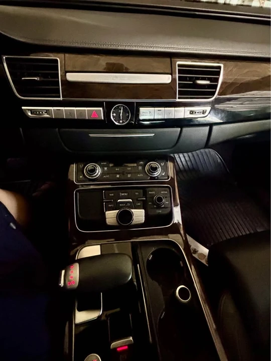 2014 Audi D4 A8 - Image 4 of 17