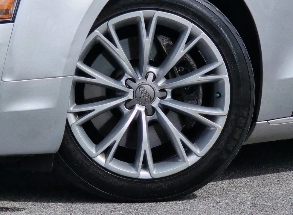 2014 Audi D4 A8 - Image 2 of 21